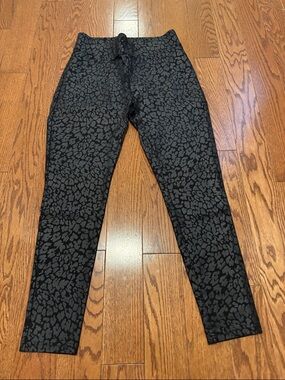 LOFT Black & Charcoal Animal-Print Leggings
